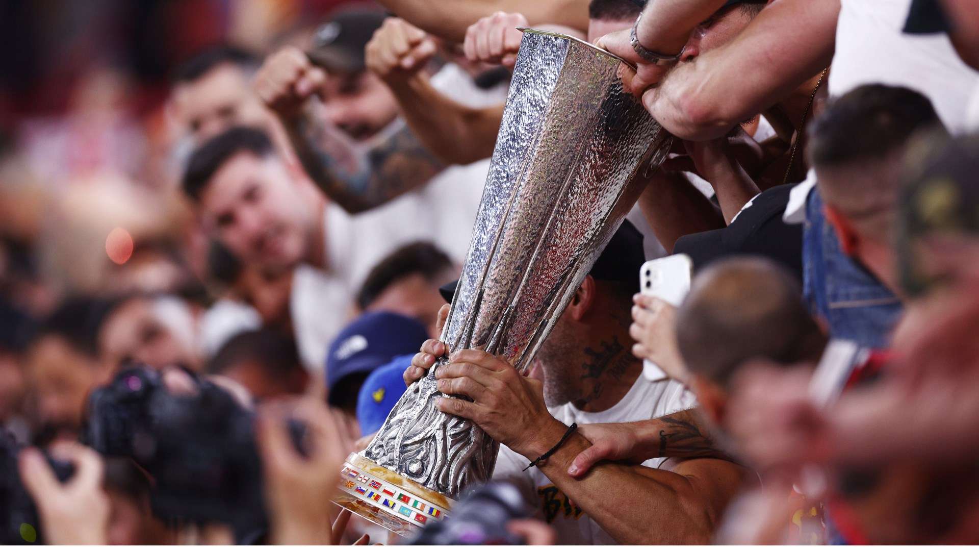 质疑其价值 质疑其价值