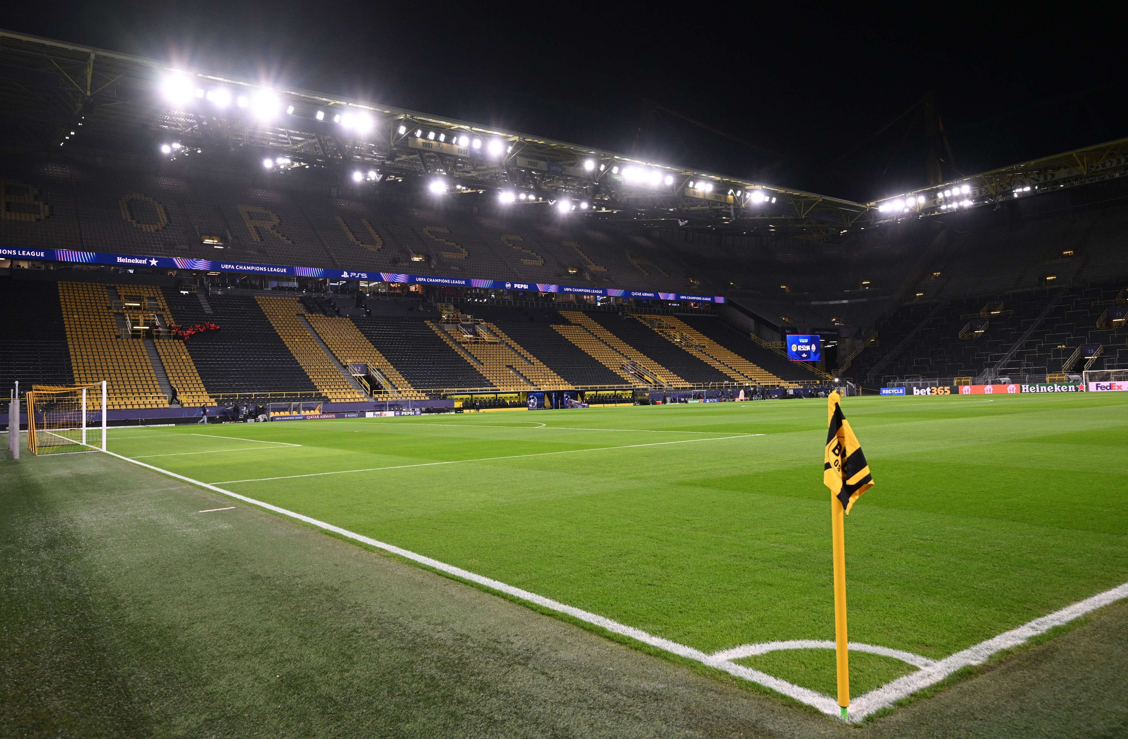 阿姆斯這個外援真是異常抽象，廣東隊的得分點仿佛跑了個精光.